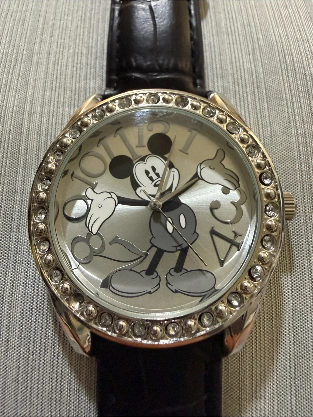 Disney accutime mickey